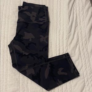 Zyia Forest Camo Crop Leggings